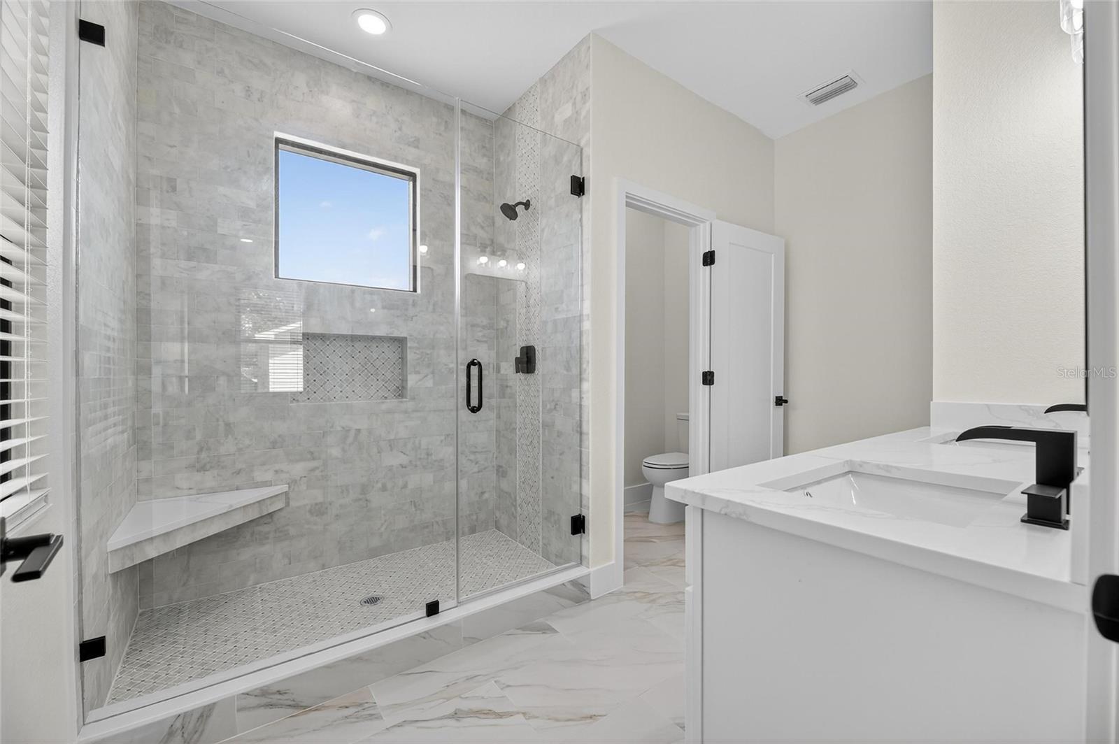 Image 15 of 23 For 1002 19th Avenue