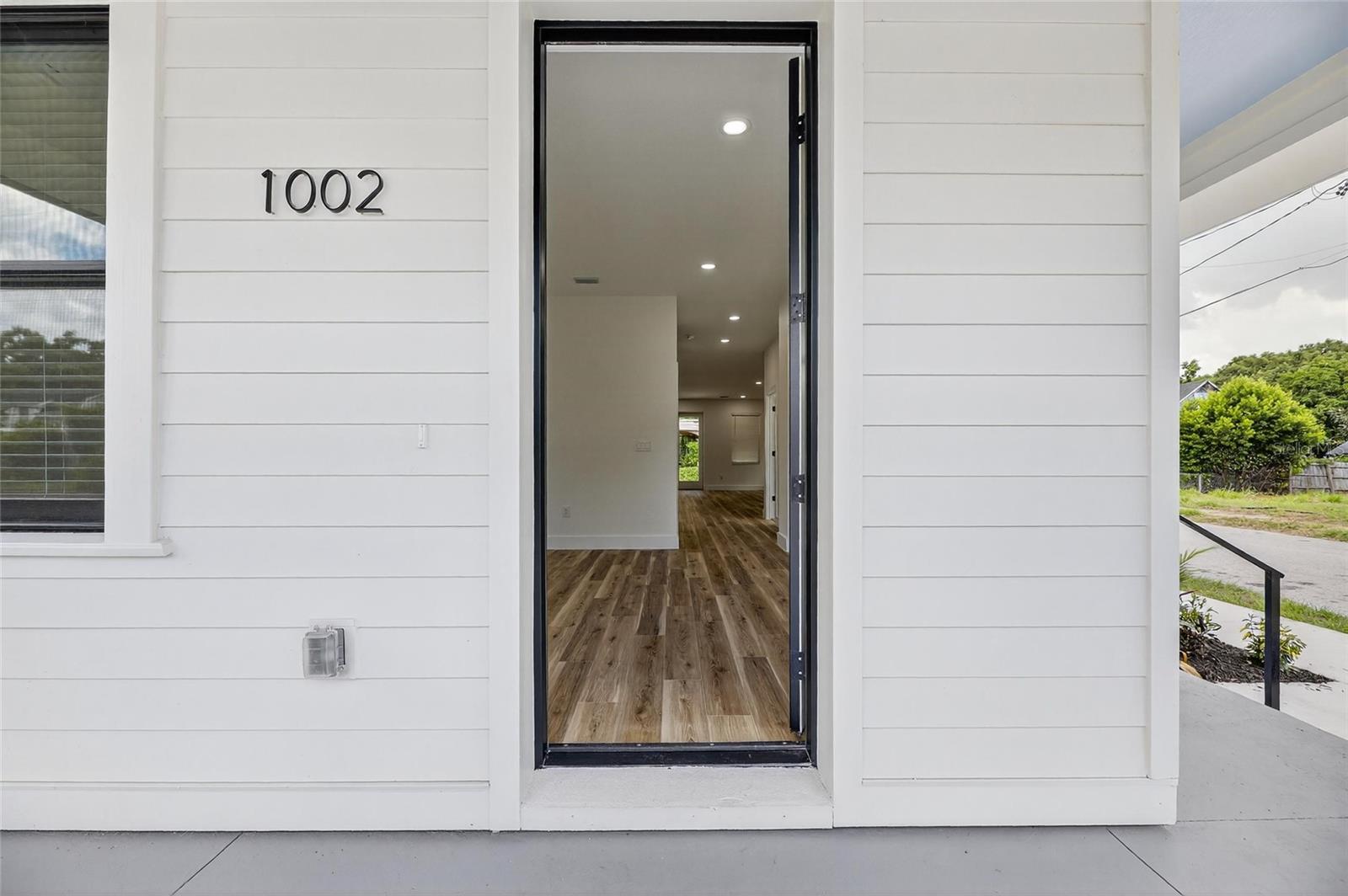 Image 4 of 23 For 1002 19th Avenue