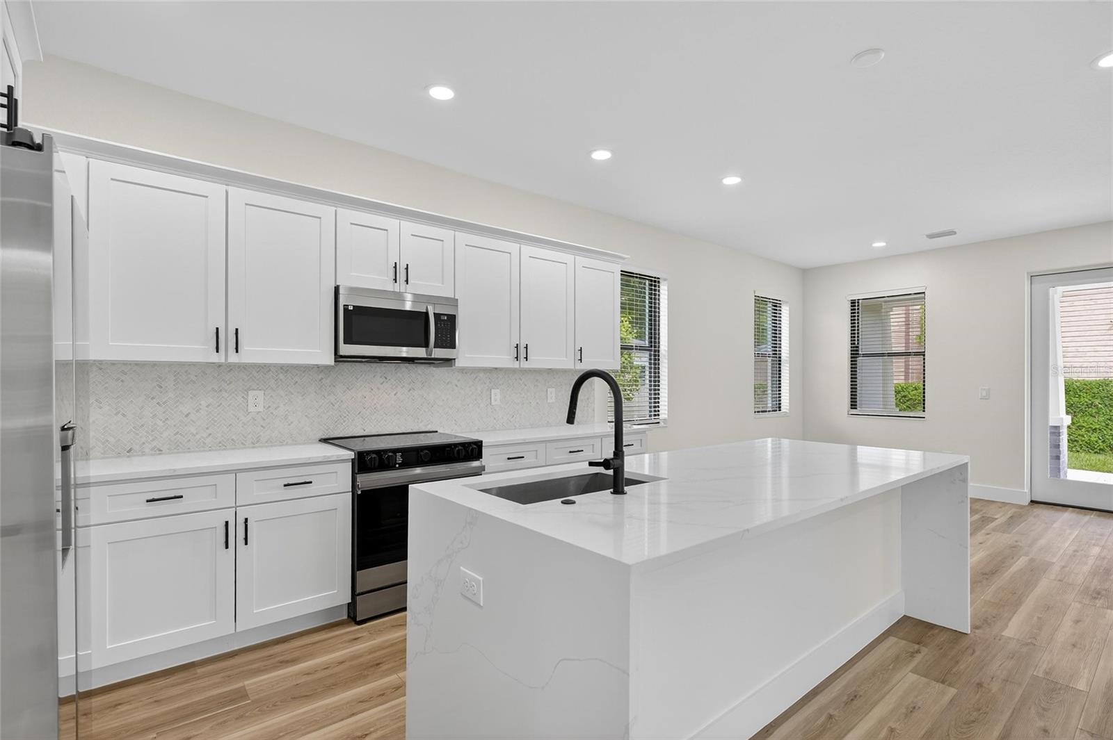 Image 7 of 23 For 1002 19th Avenue