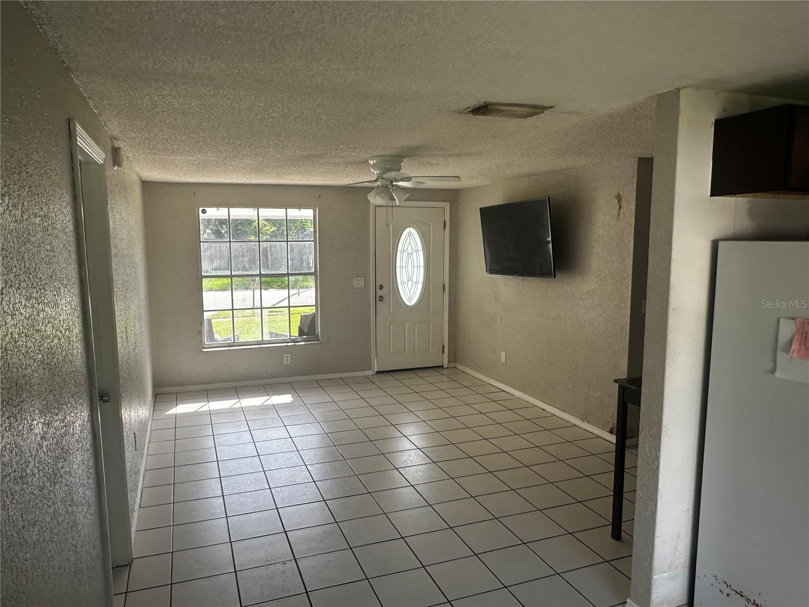 Image 3 of 11 For 3704 Meadowbreeze Drive