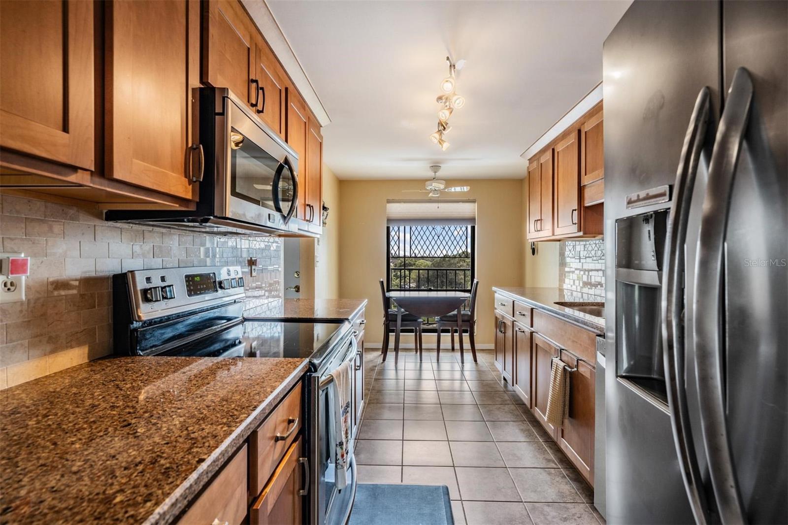 Image 11 of 59 For 3300 Cove Cay Drive 7b