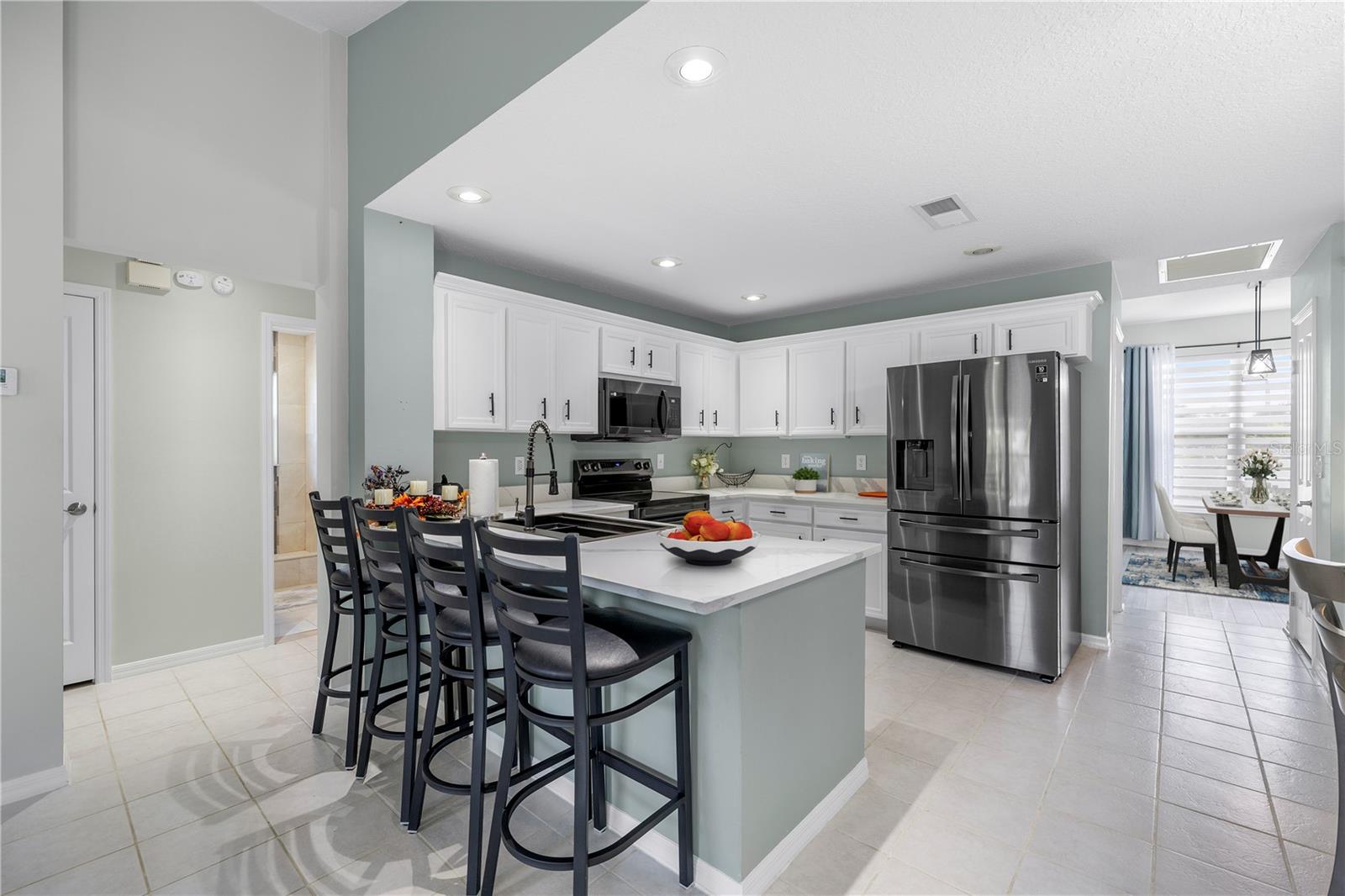 Listing photo id 11 for 15101 Bald Eagle Street