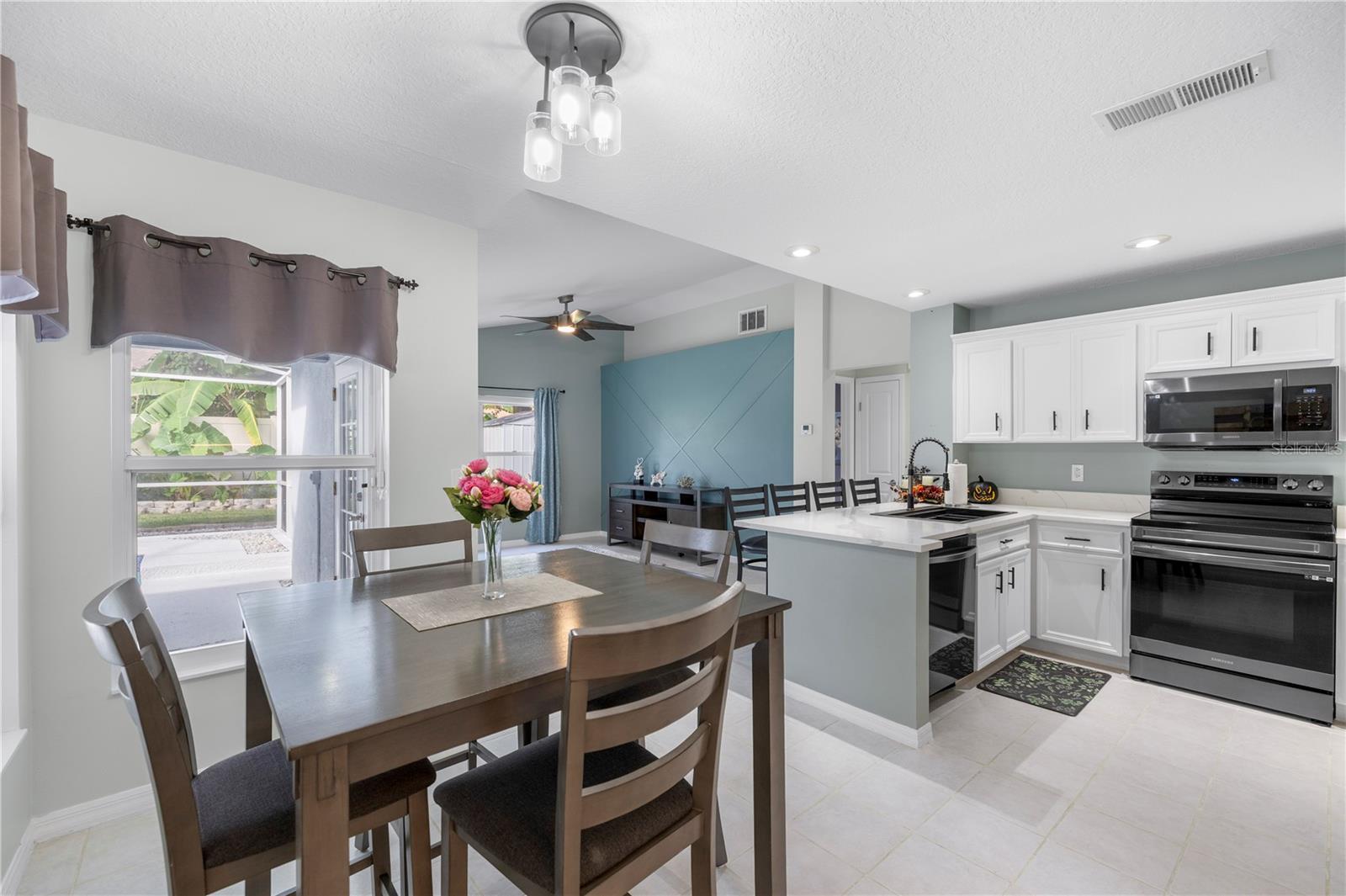 Listing photo id 17 for 15101 Bald Eagle Street