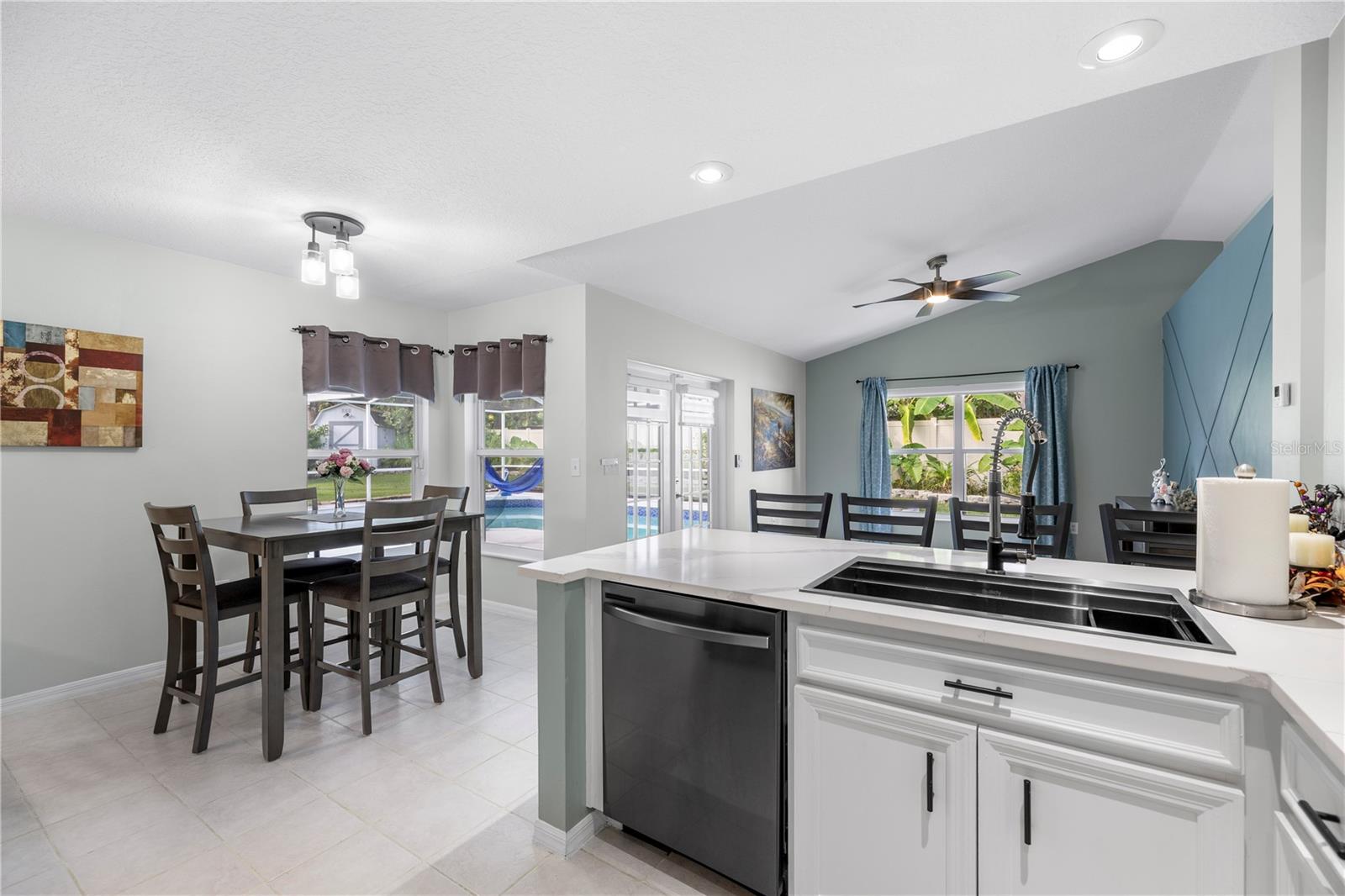 Listing photo id 21 for 15101 Bald Eagle Street