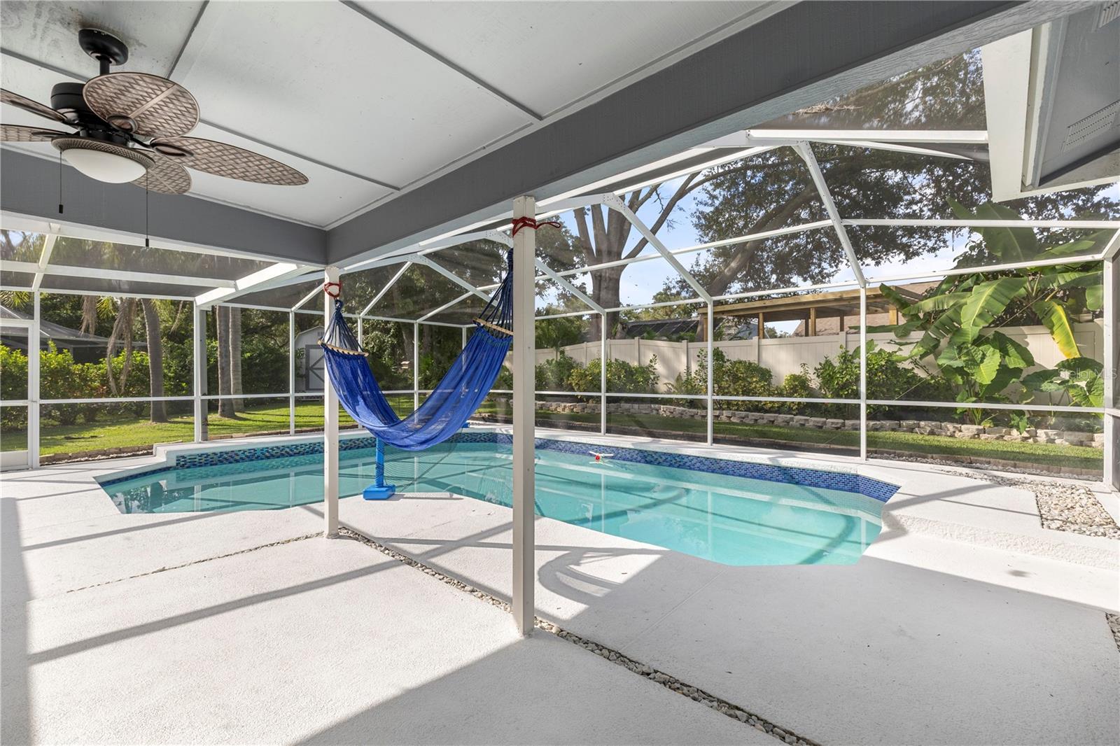 Listing photo id 44 for 15101 Bald Eagle Street