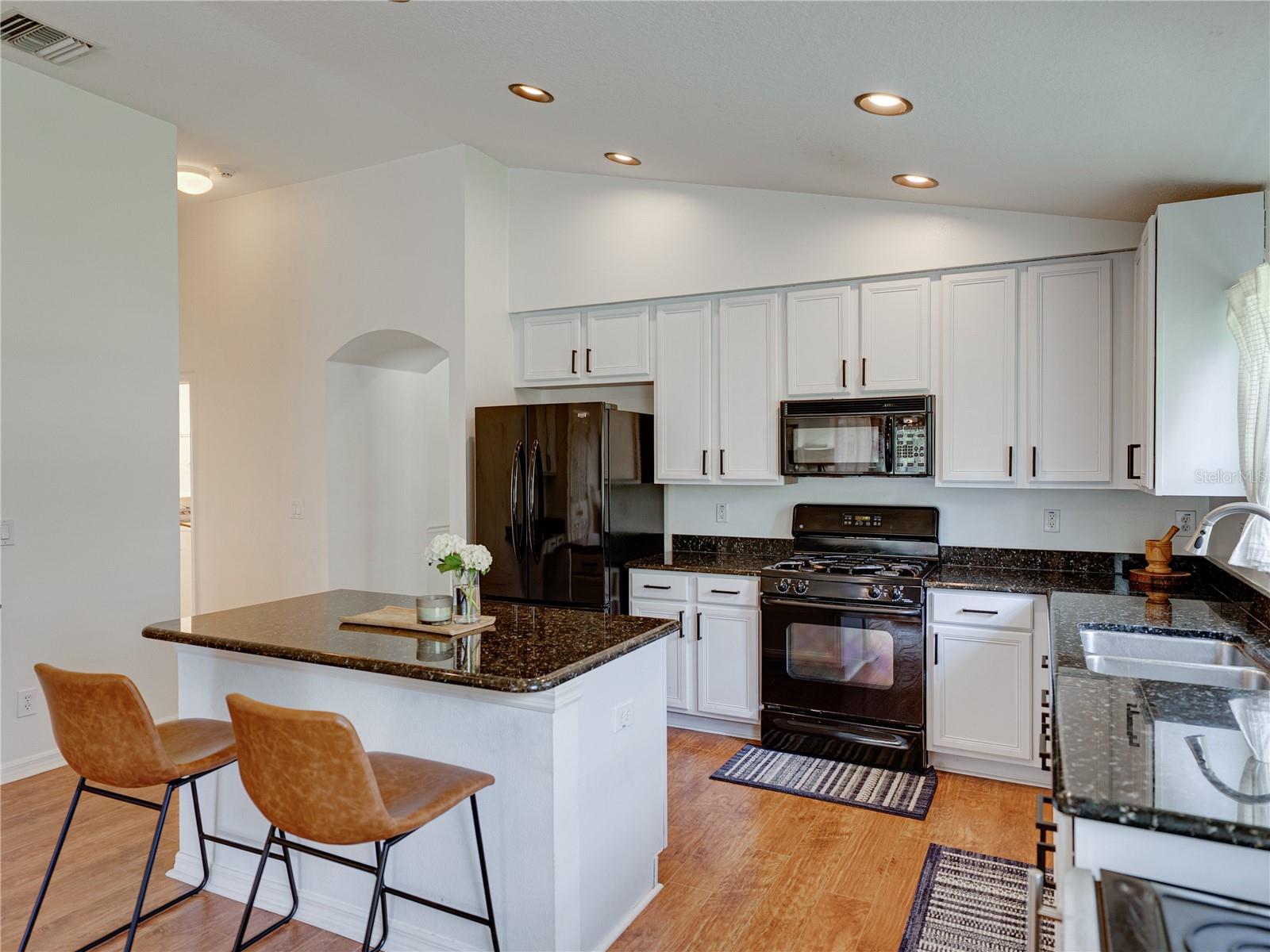 Image 14 of 25 For 16325 Bridgeglade Lane