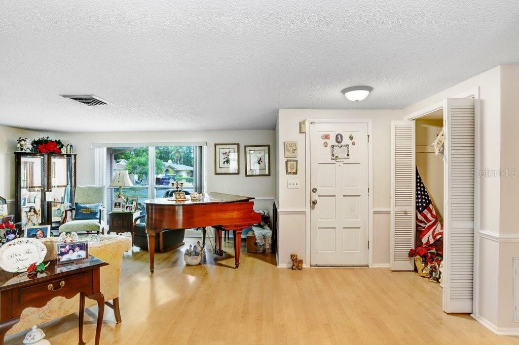 Image 20 of 52 For 12600 Castleberry Court