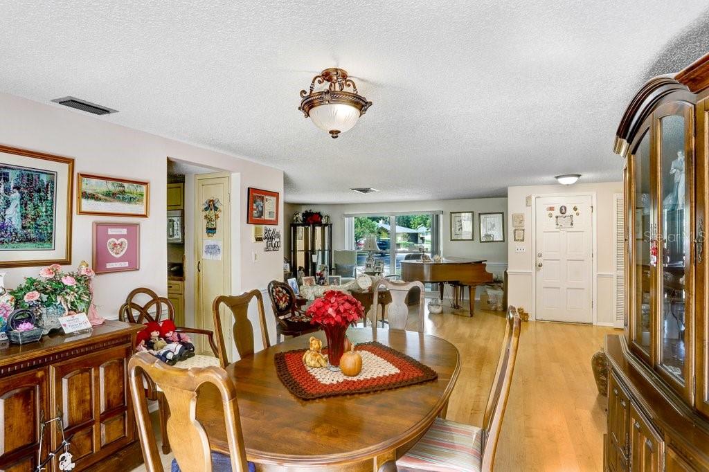 Image 24 of 52 For 12600 Castleberry Court