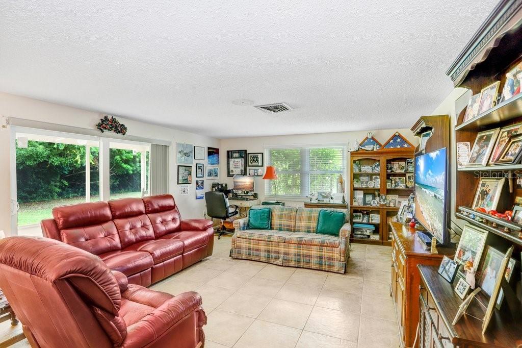 Image 25 of 52 For 12600 Castleberry Court