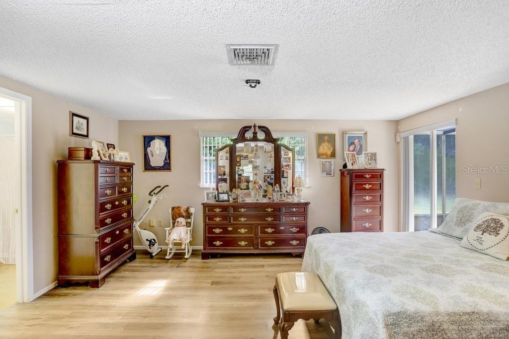 Image 31 of 52 For 12600 Castleberry Court