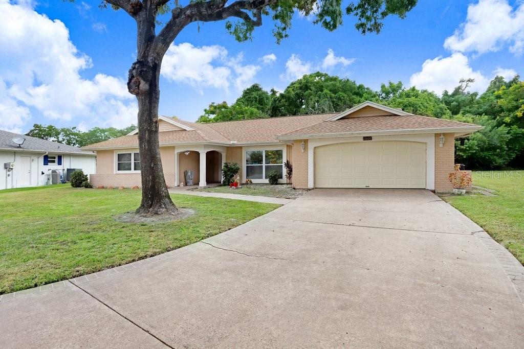 Image 7 of 52 For 12600 Castleberry Court