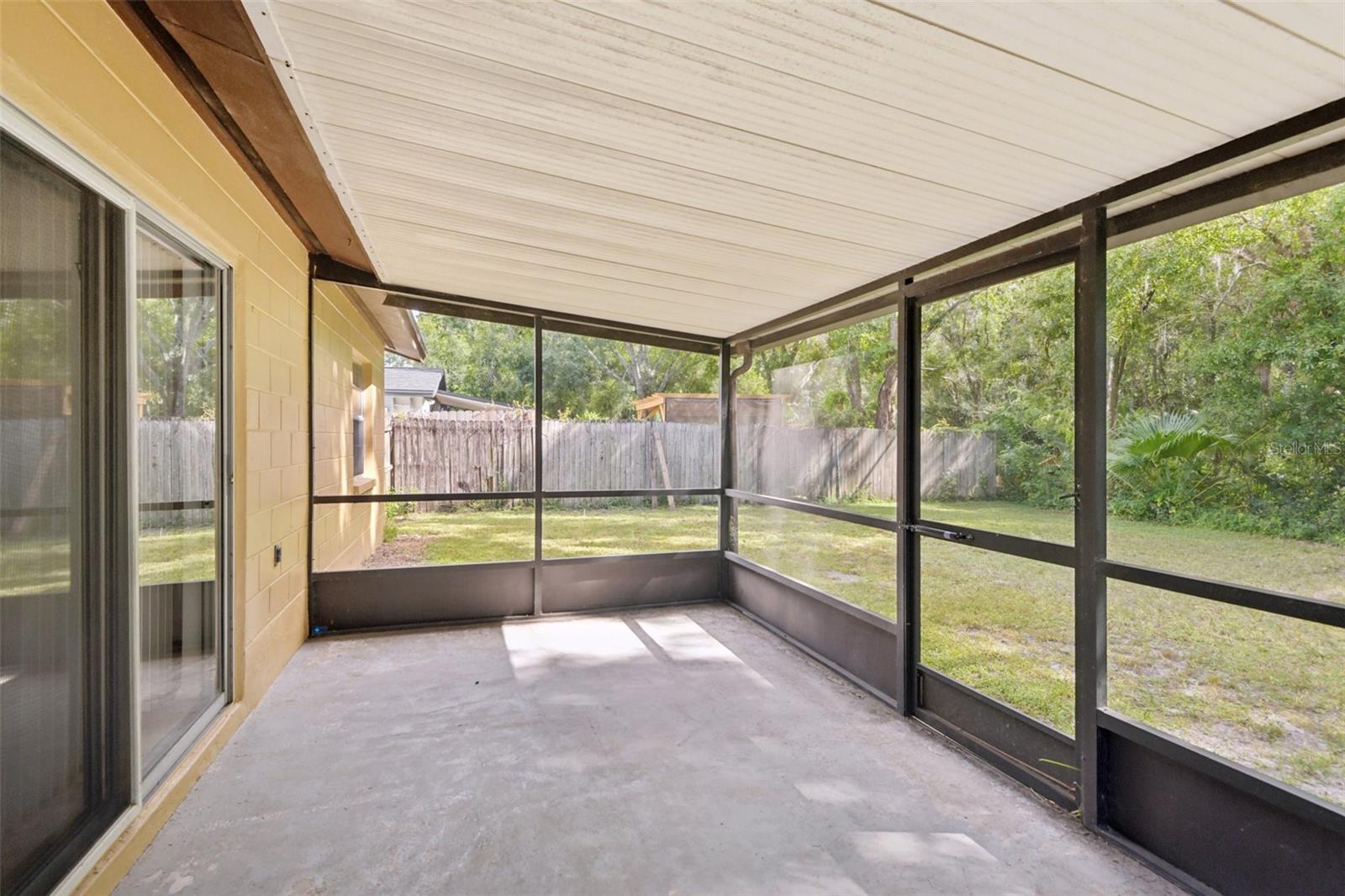 Image 22 of 35 For 14128 Arbor Hills Road