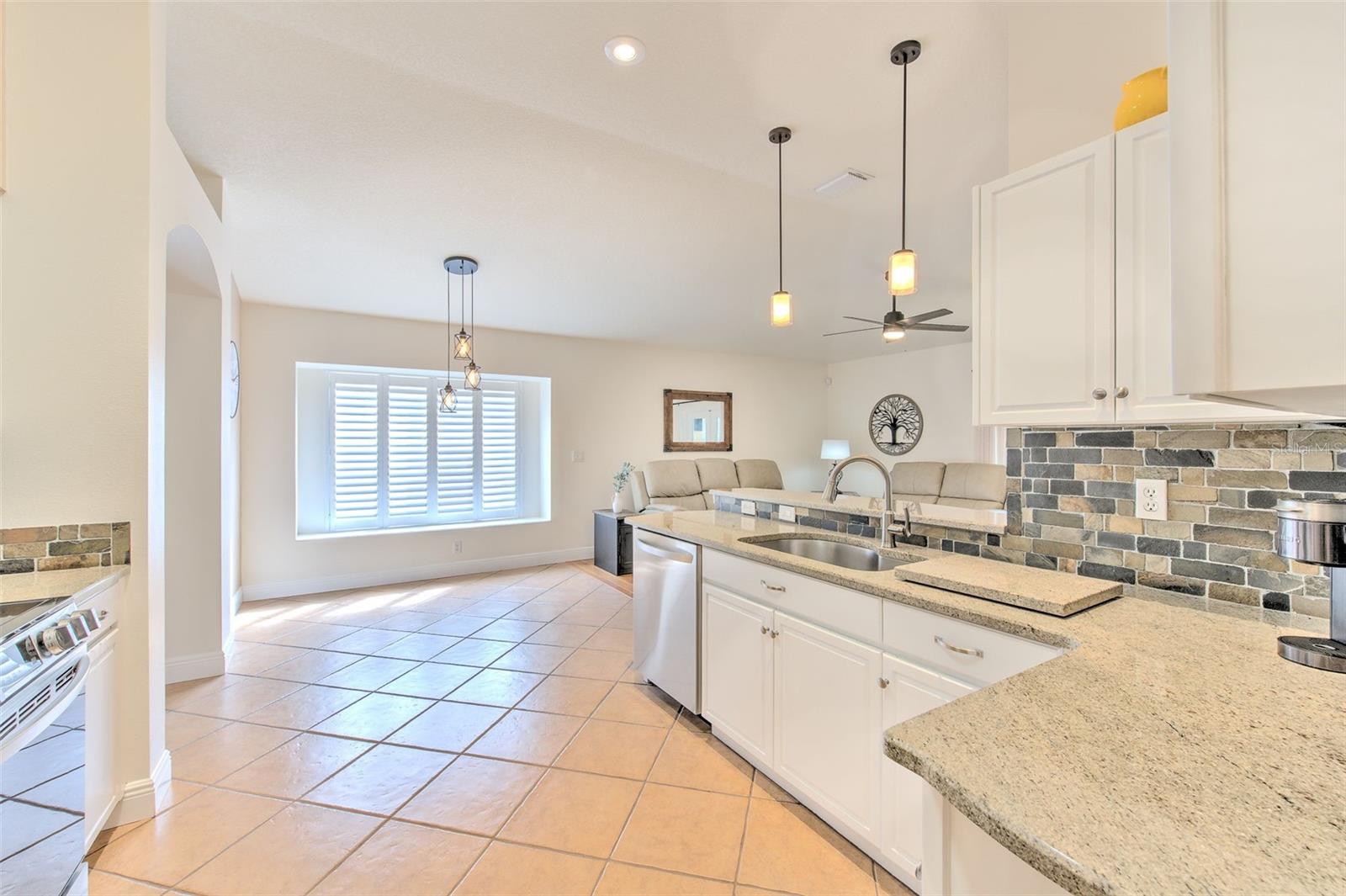 Image 10 of 30 For 2505 Allwood Avenue