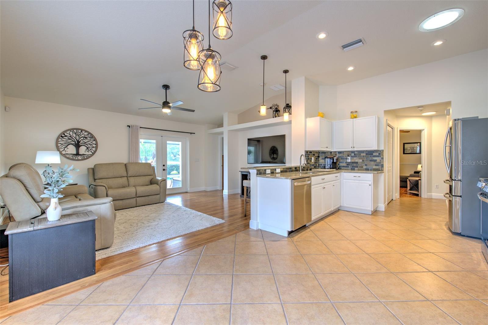 Image 11 of 30 For 2505 Allwood Avenue