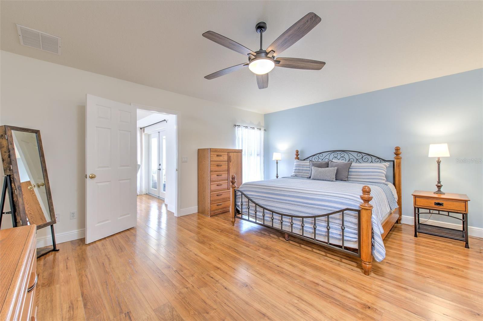 Image 13 of 30 For 2505 Allwood Avenue