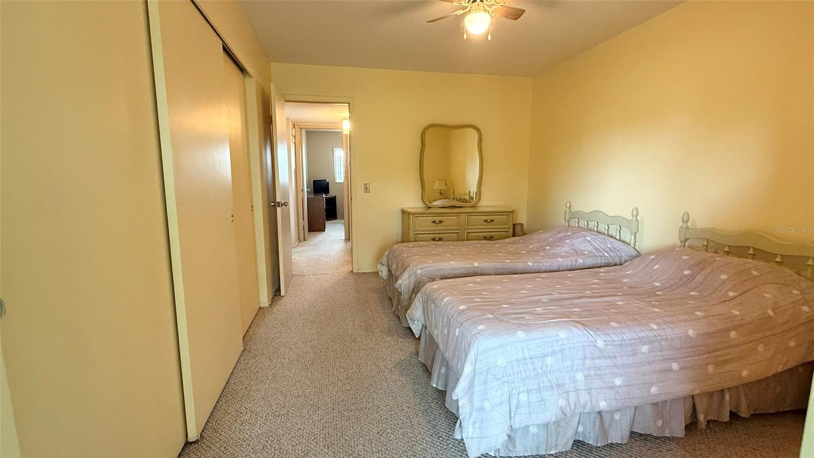 Listing photo id 14 for 2460 Canadian Way 48