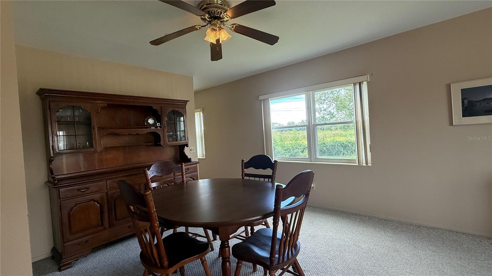 Listing photo id 5 for 2460 Canadian Way 48