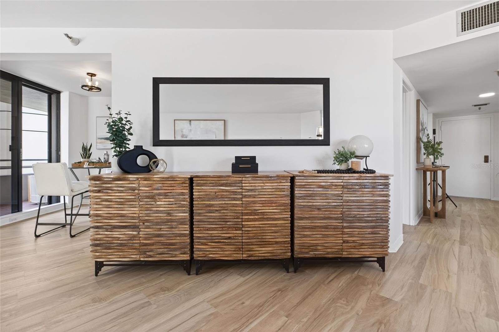 Image 27 of 84 For 5950 Pelican Bay Plaza S 405