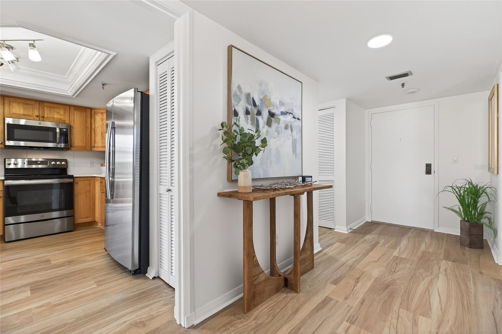 Image 31 of 84 For 5950 Pelican Bay Plaza S 405