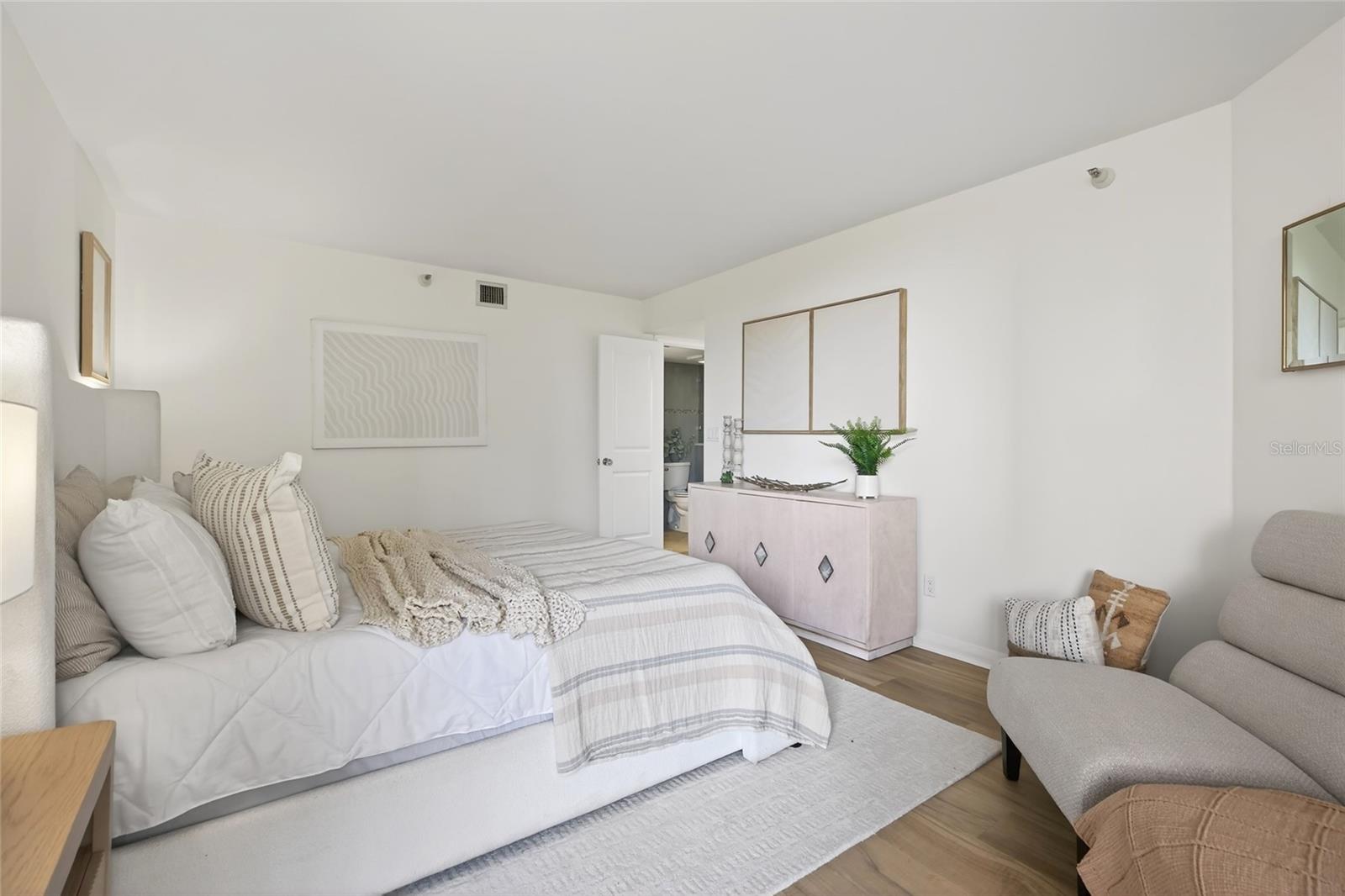 Image 39 of 84 For 5950 Pelican Bay Plaza S 405