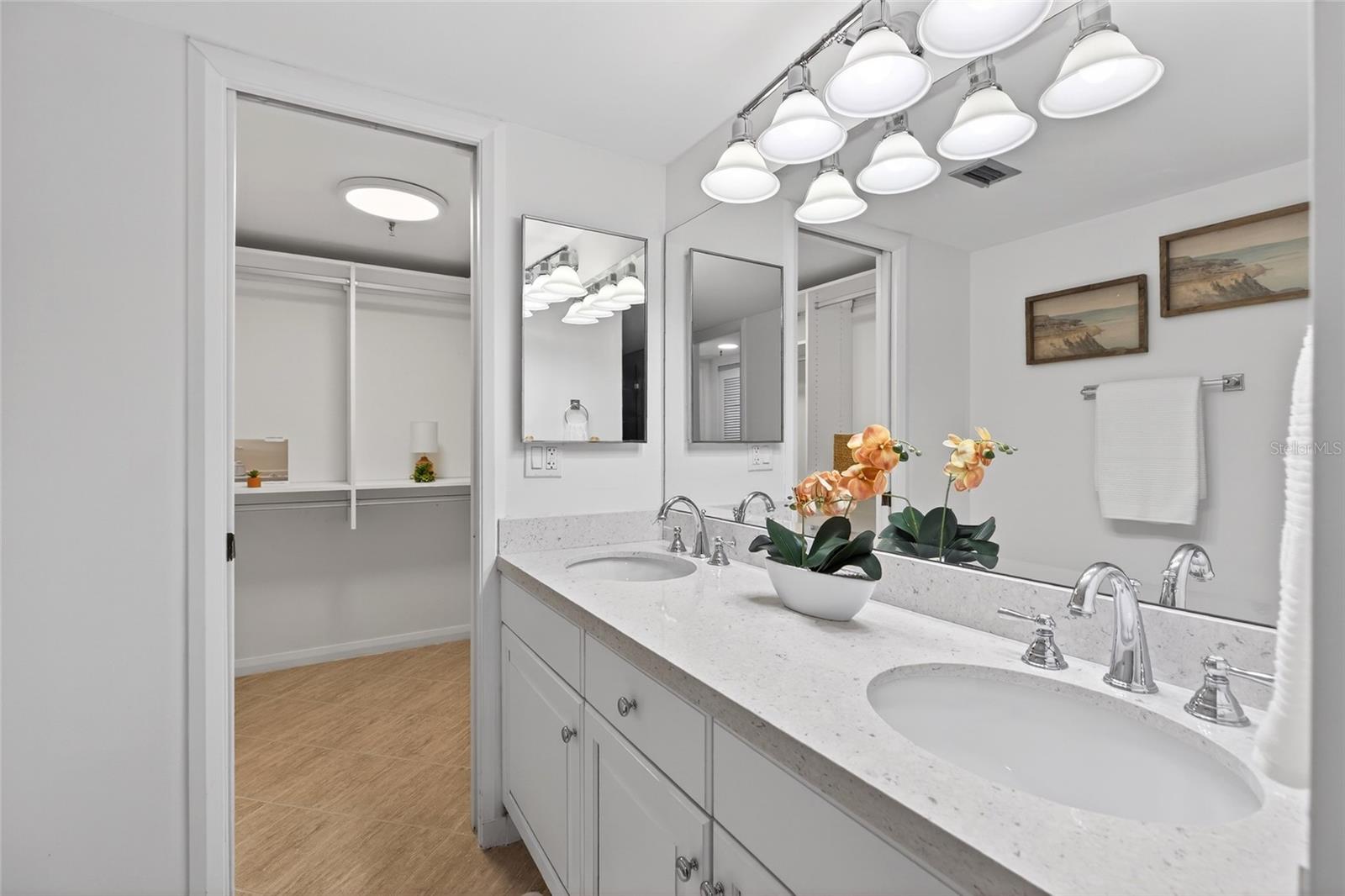 Image 42 of 84 For 5950 Pelican Bay Plaza S 405