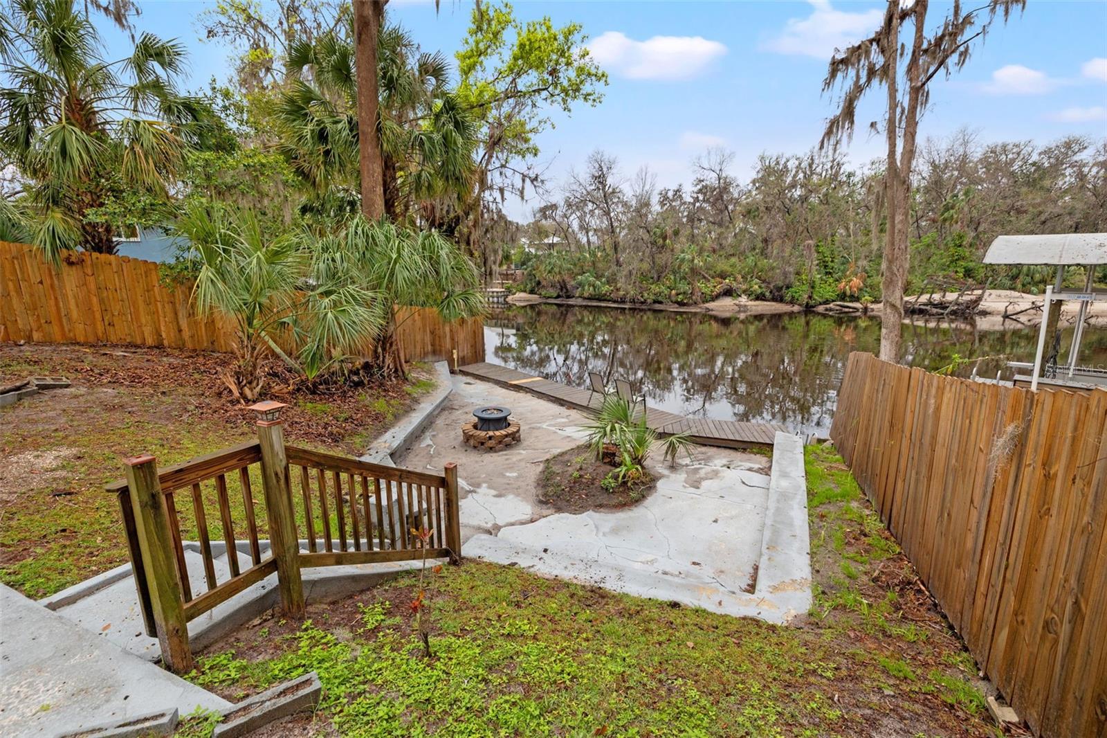 Image 11 of 42 For 3908 Alafia Boulevard