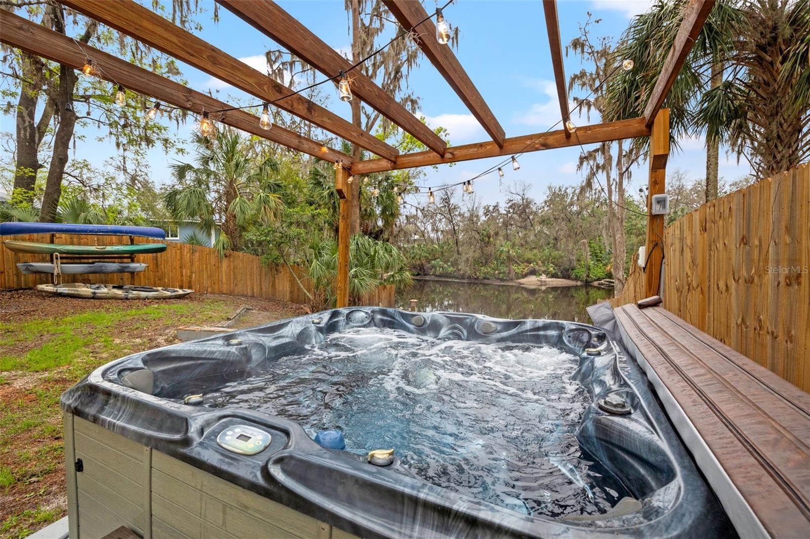 Image 13 of 42 For 3908 Alafia Boulevard