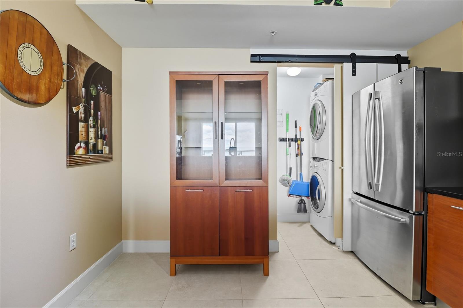 Image 11 of 12 For 3000 Oasis Grand Boulevard 2702