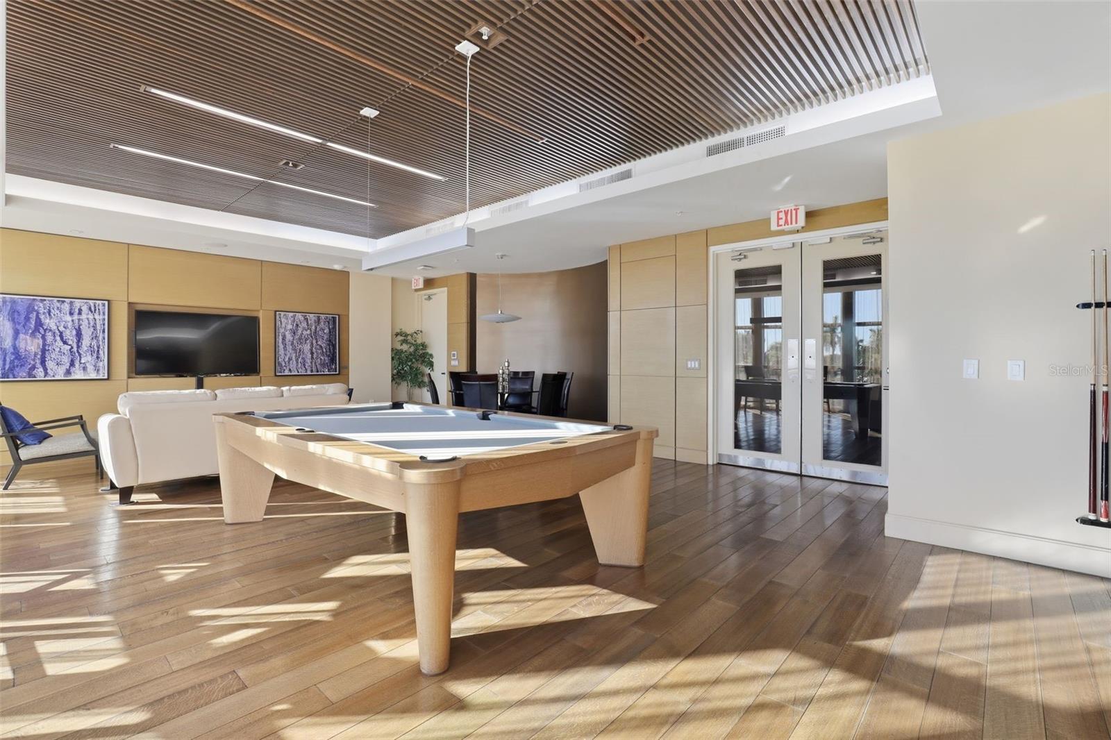 Image 36 of 39 For 3000 Oasis Grand Boulevard 2702