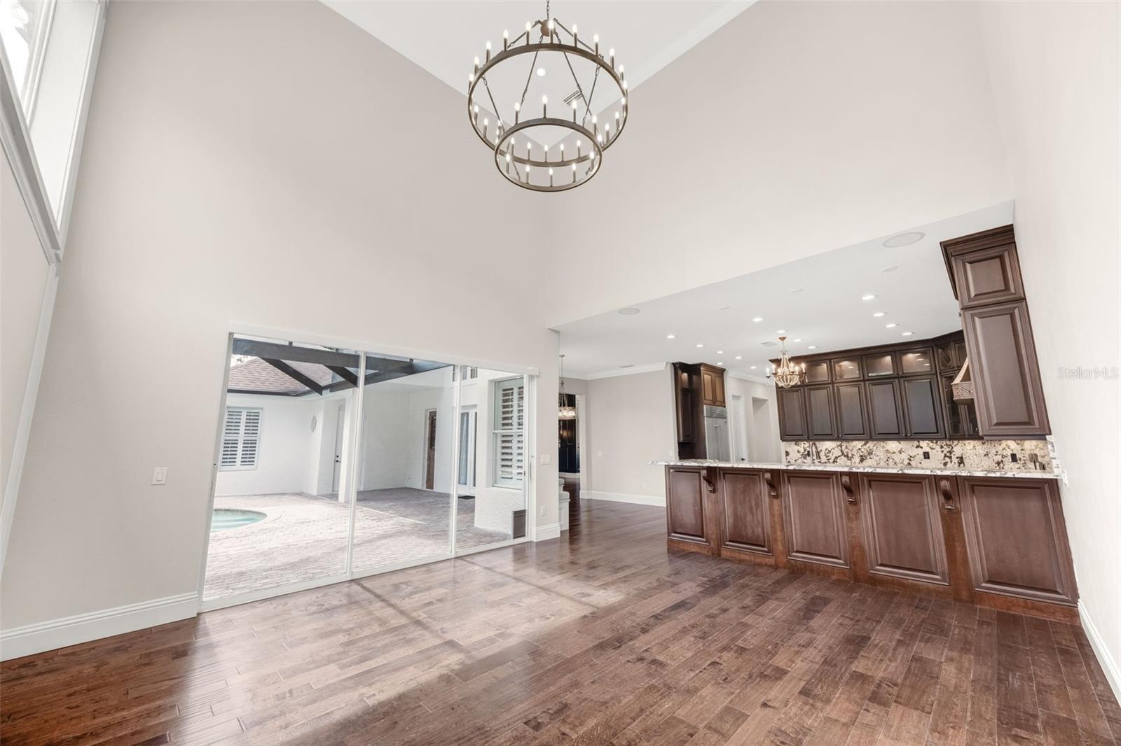 Image 20 of 72 For 8 Copperwood Court