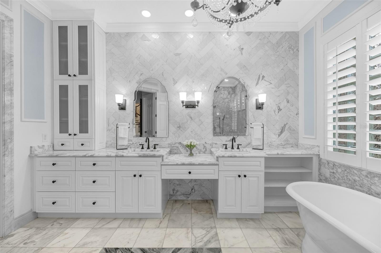 Image 34 of 72 For 8 Copperwood Court