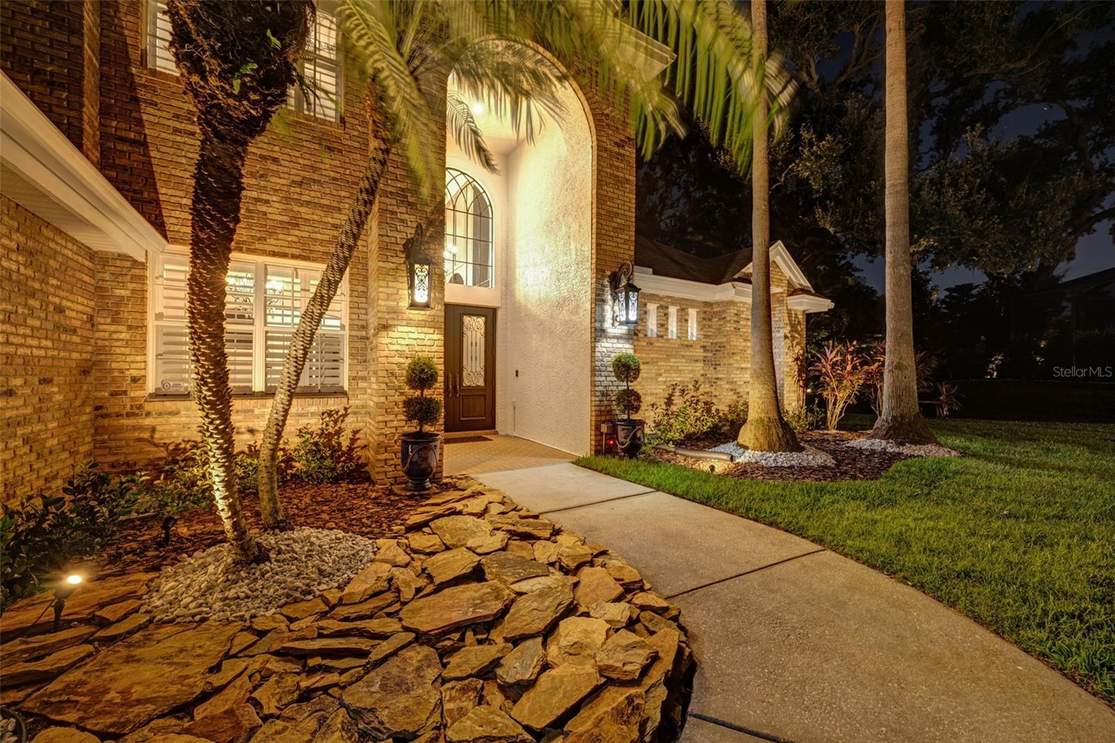 Image 4 of 72 For 8 Copperwood Court