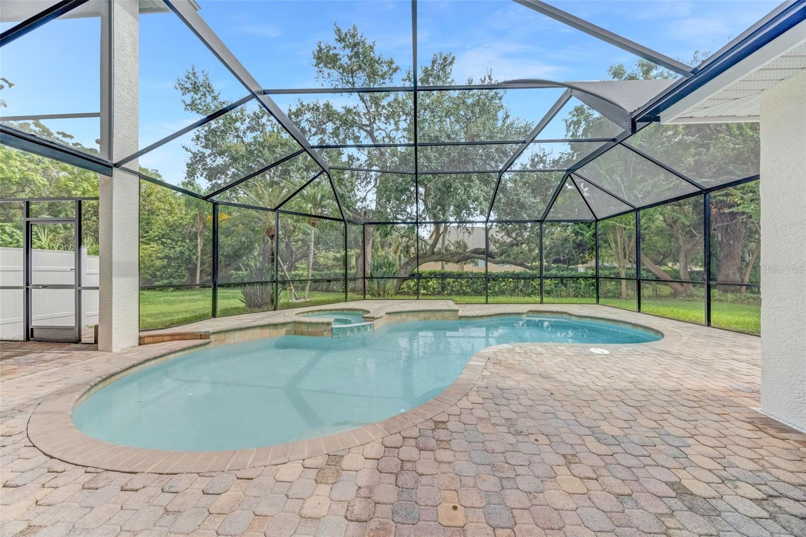 Image 53 of 72 For 8 Copperwood Court