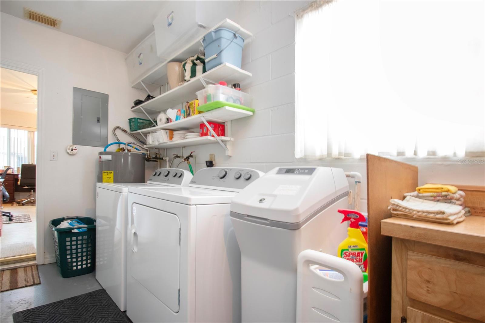 Image 33 of 56 For 904 Hendon Court 127