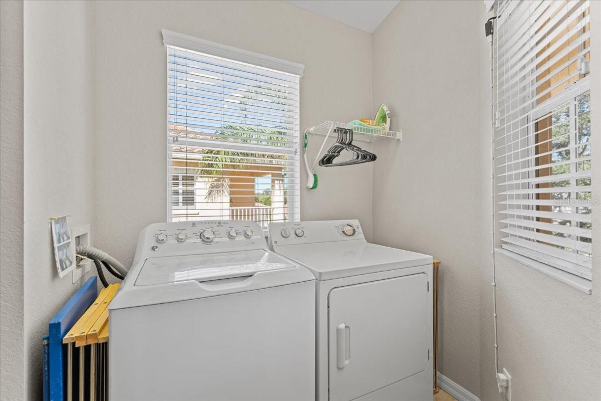 Image 27 of 39 For 4250 Vicenza Drive D35