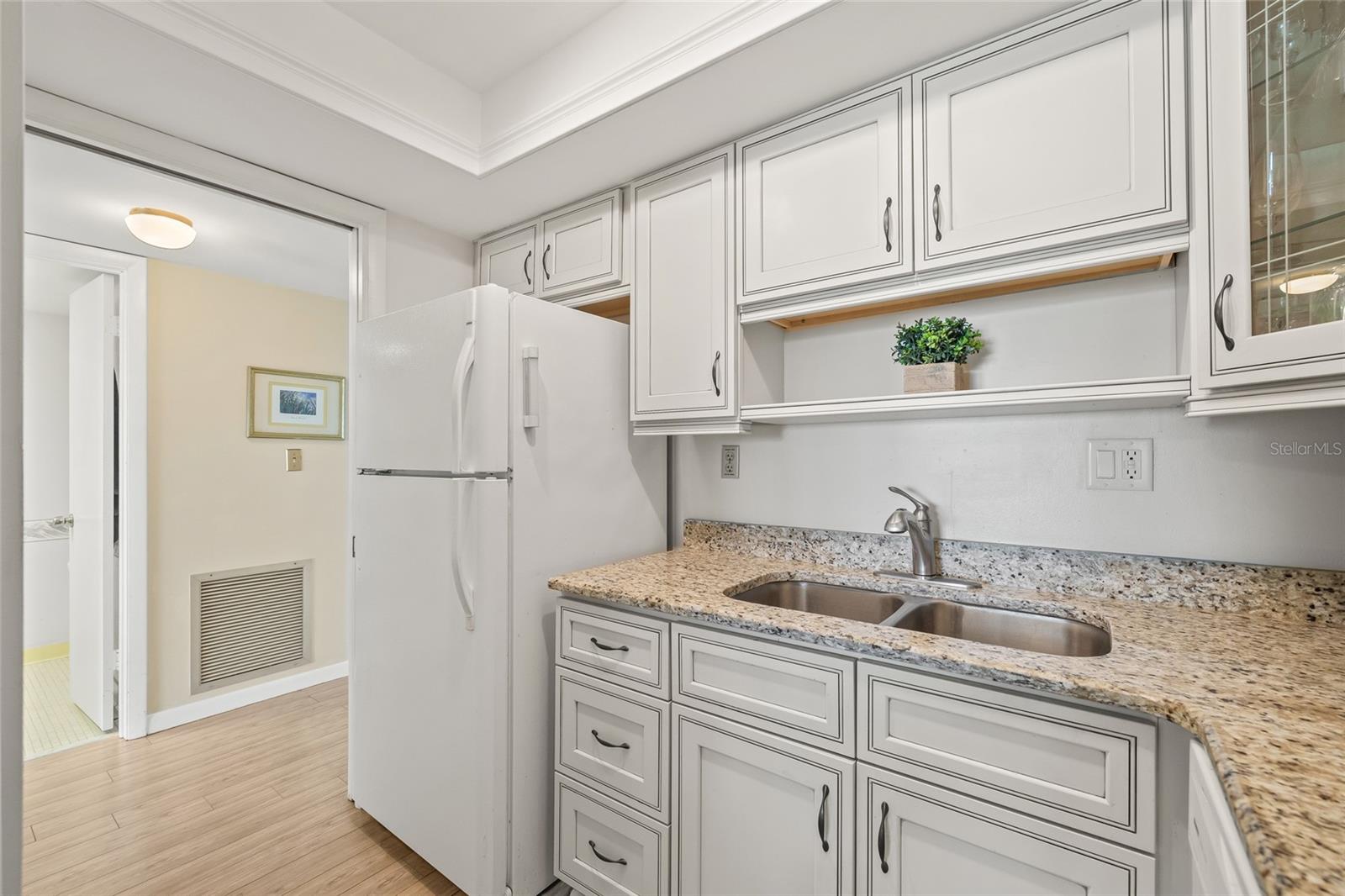 Image 3 of 29 For 420 64th Avenue 601