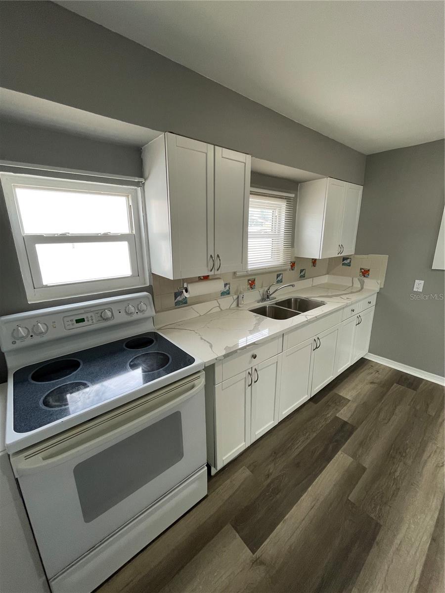 Image 3 of 15 For 602 Prospect Avenue