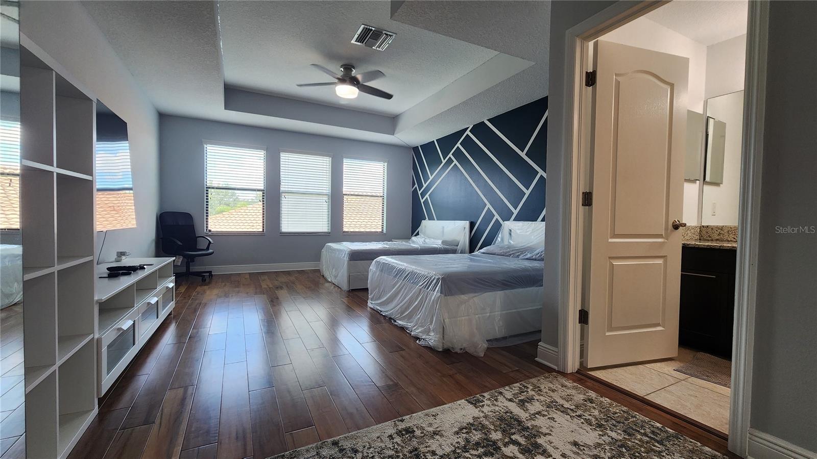 Image 33 of 50 For 10659 Glencorse Terrace