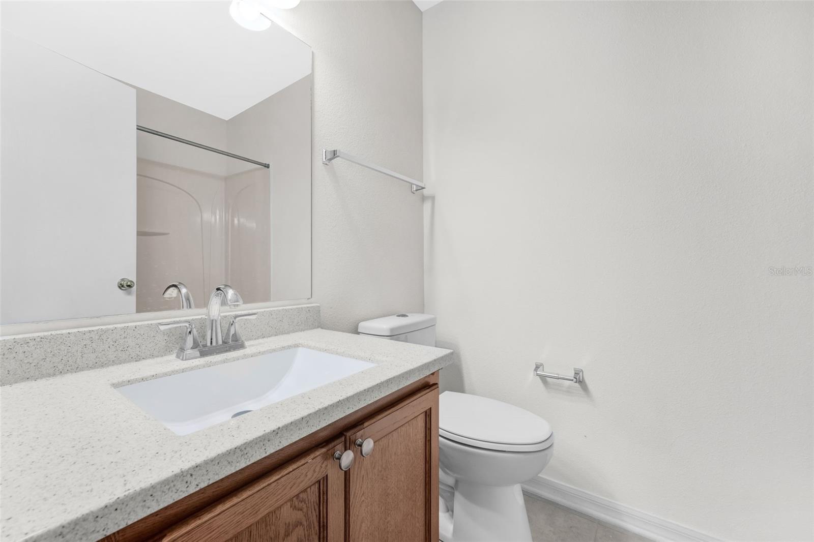 Image 28 of 38 For 6928 Hawthorne Trace Lane