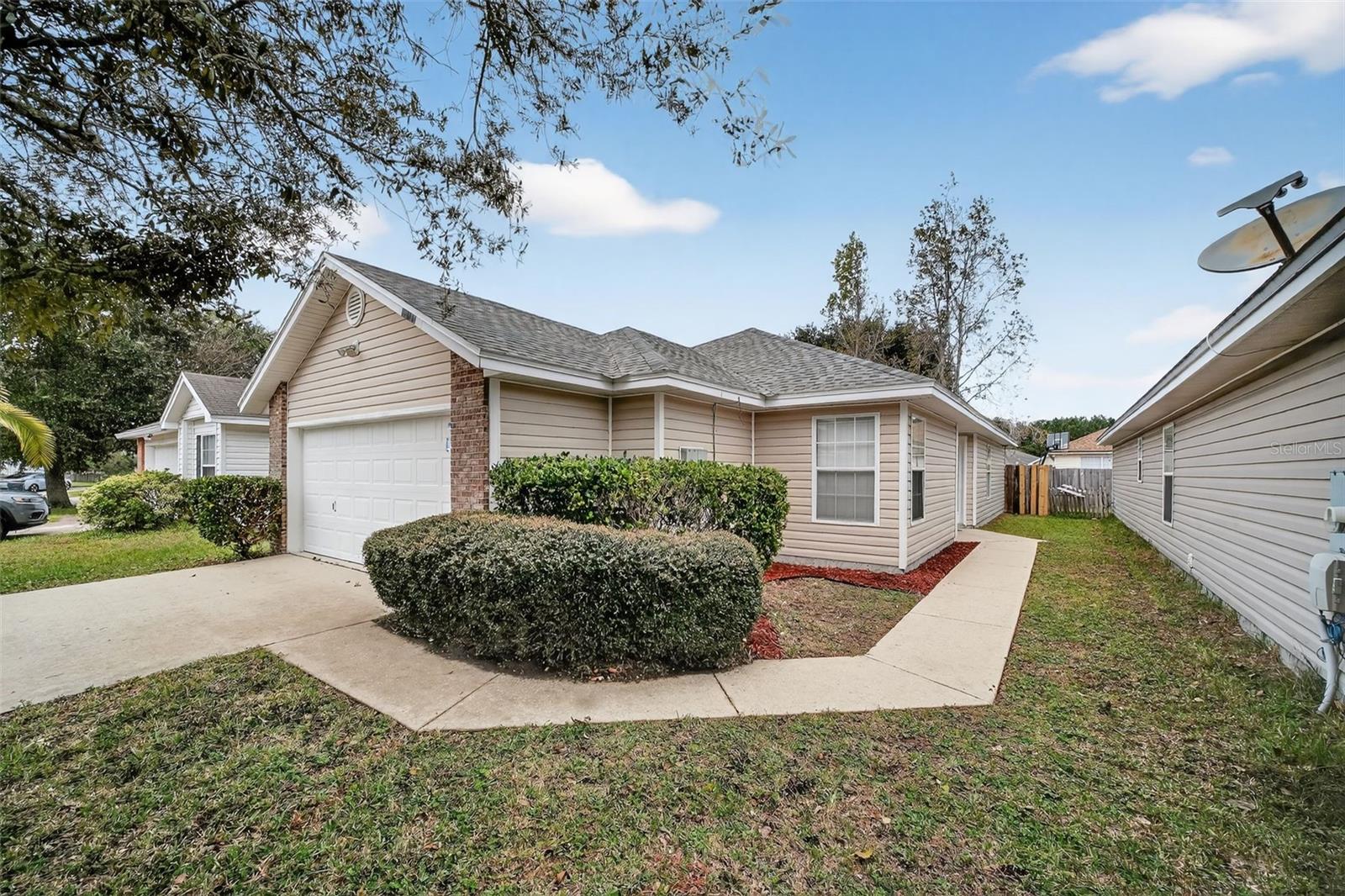 Image 2 of 17 For 96025 Sunfish Lane