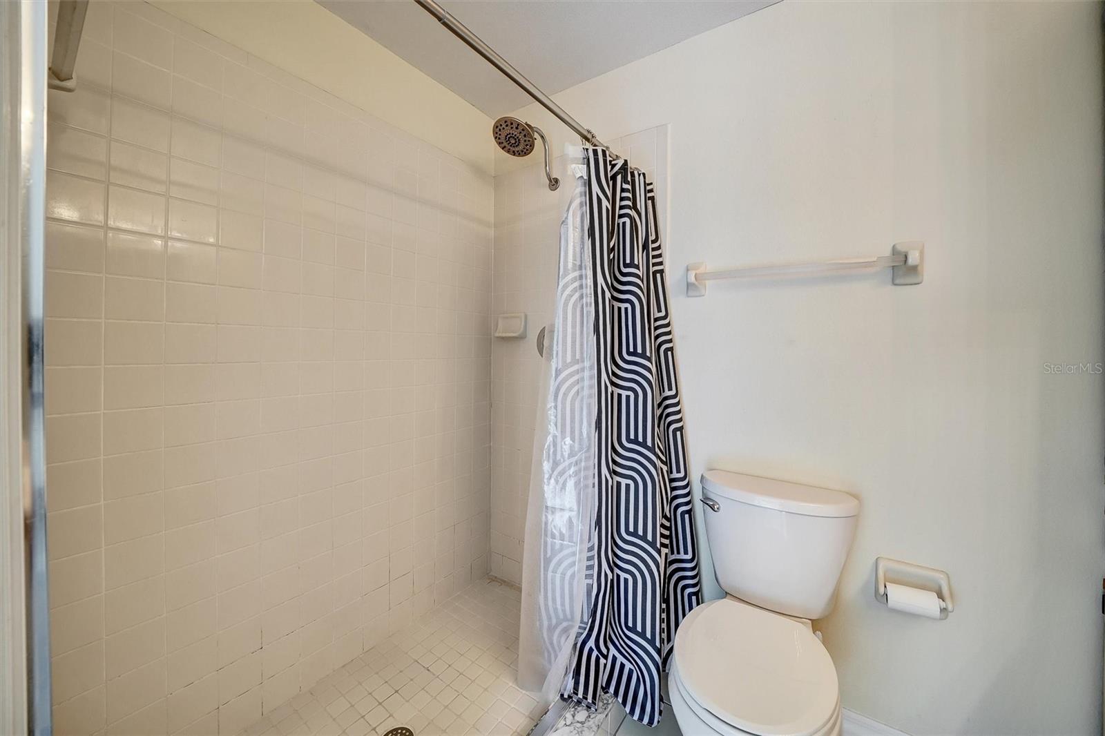 Image 15 of 23 For 5100 Burchette Road 2306