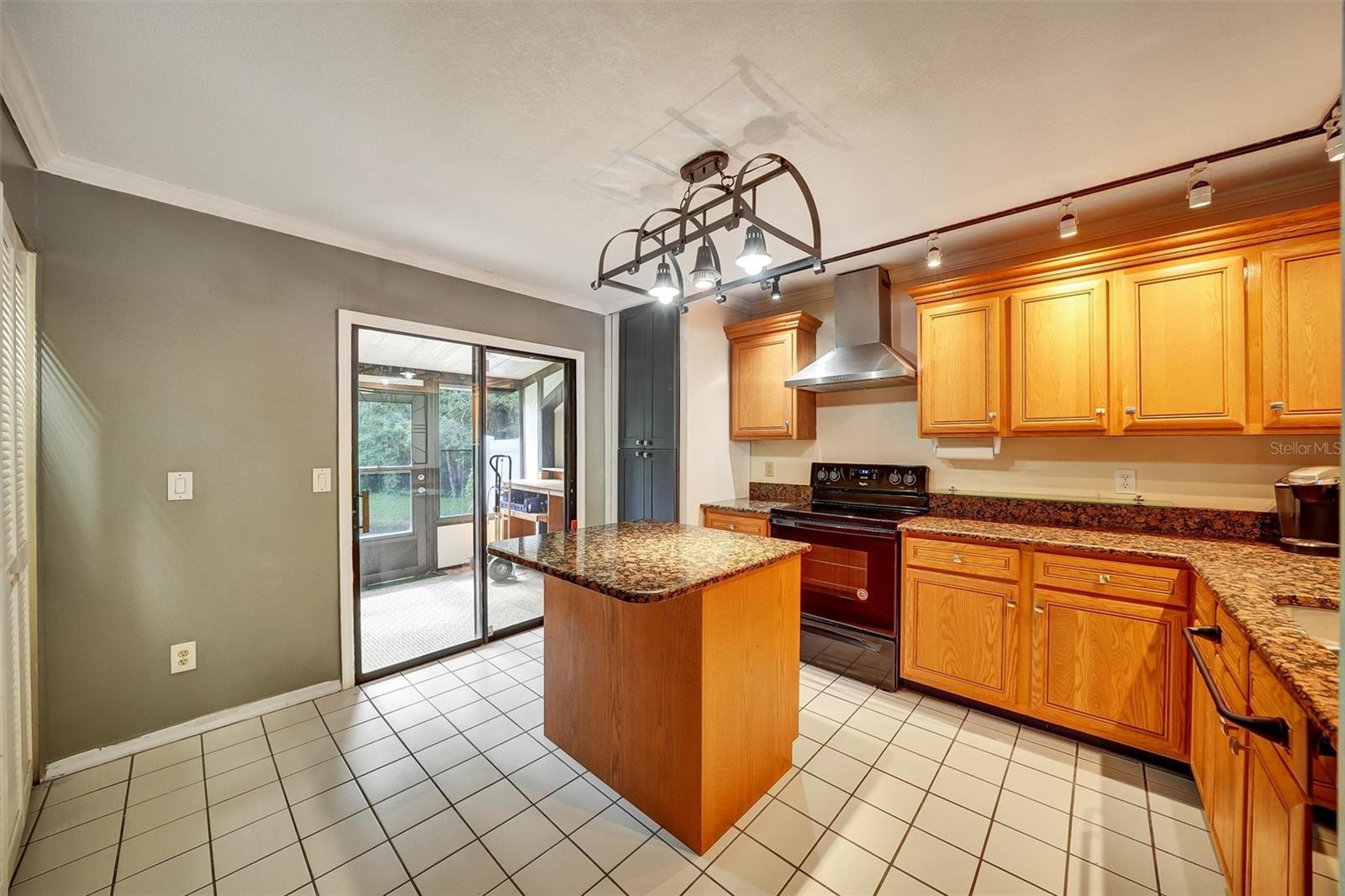 Image 6 of 23 For 5100 Burchette Road 2306