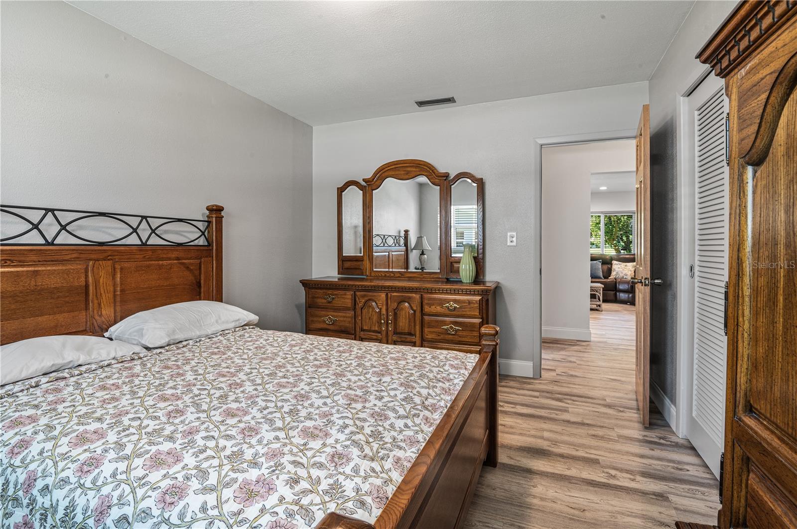 Image 17 of 25 For 10517 Blossom Lake Drive