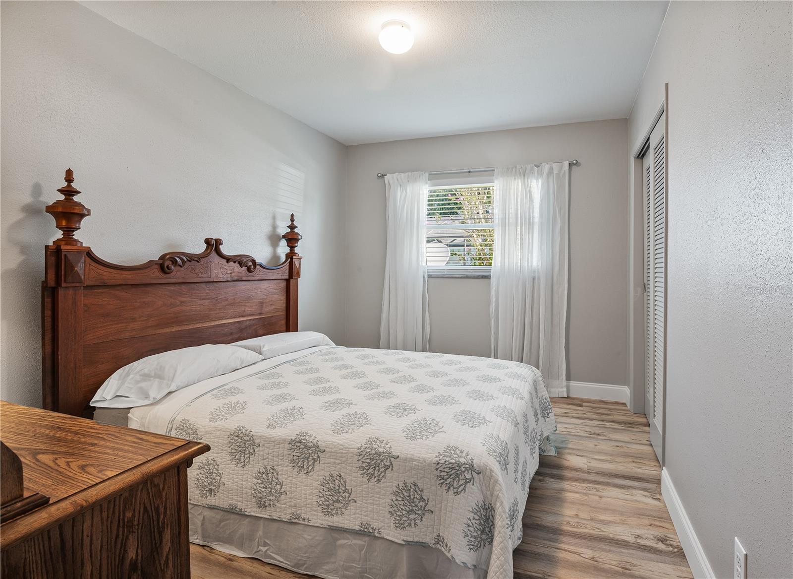 Image 18 of 25 For 10517 Blossom Lake Drive