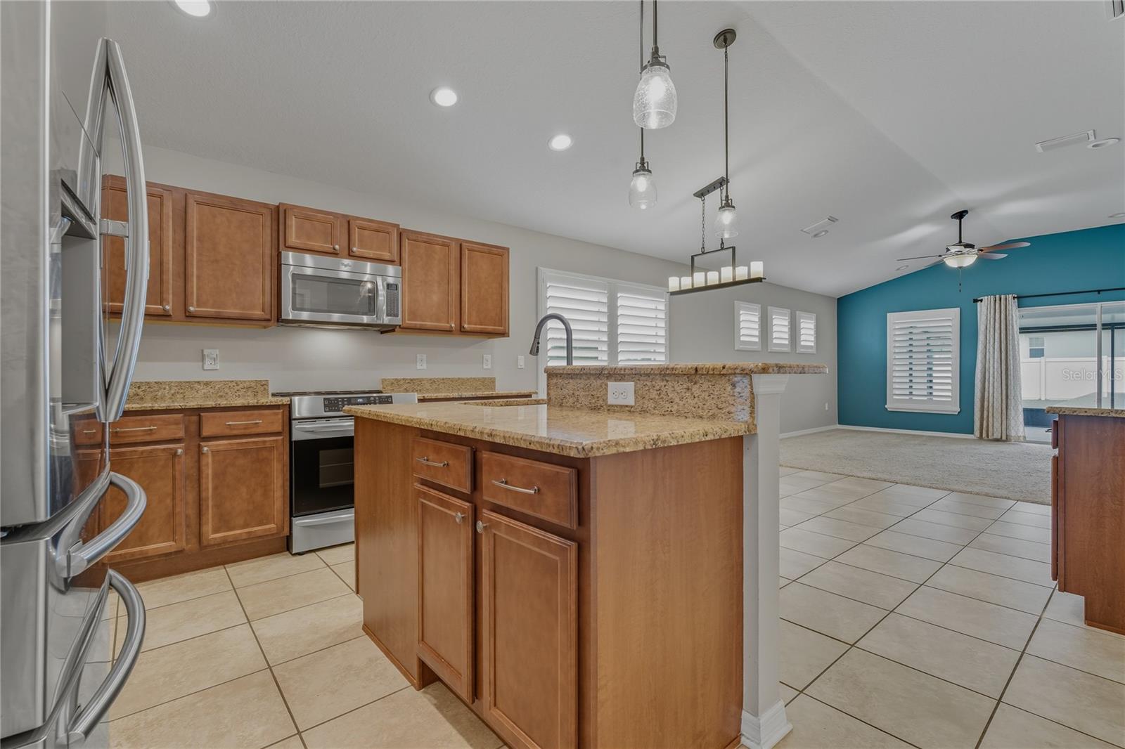 Image 10 of 59 For 12410 Loopback Drive