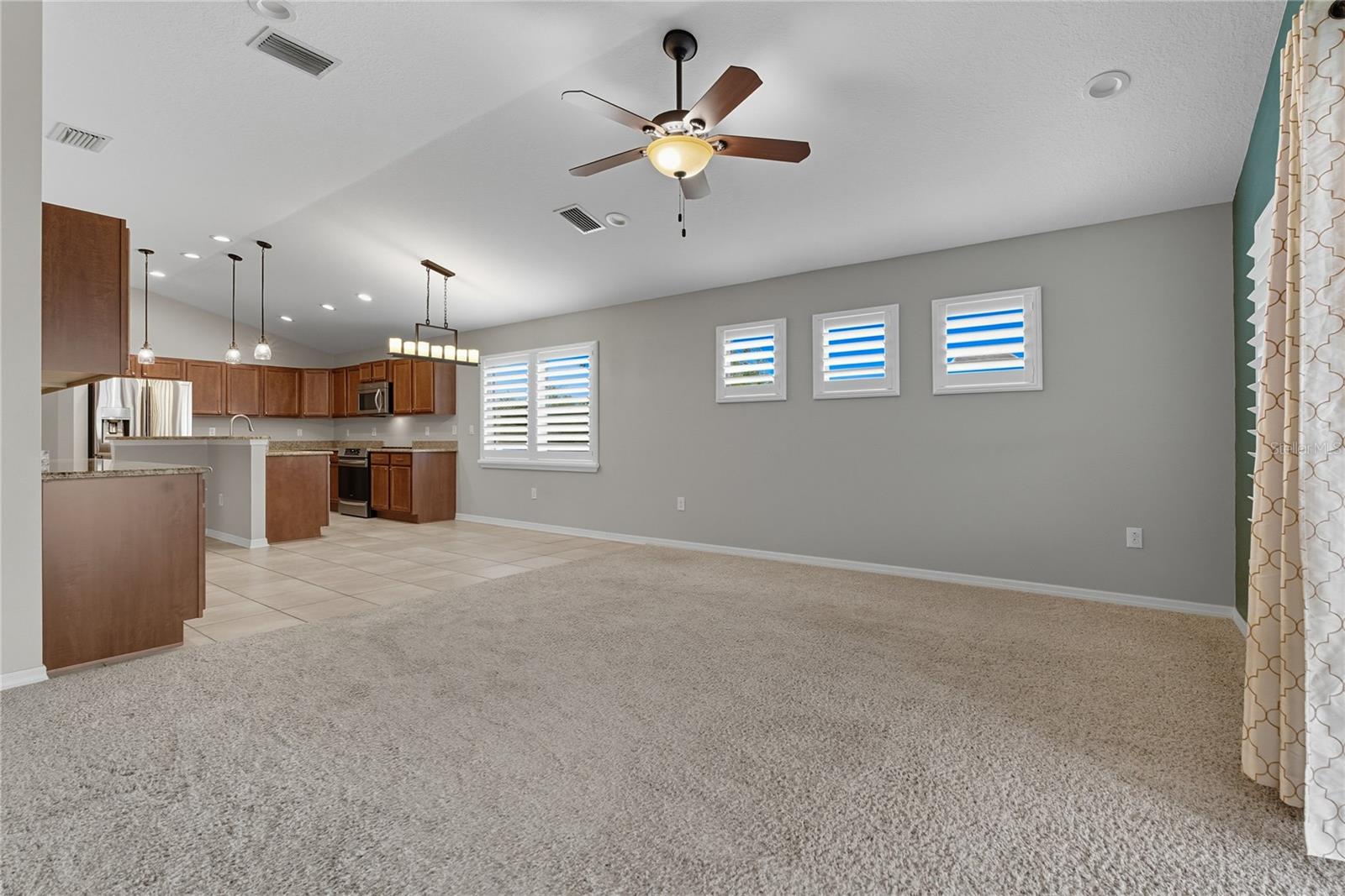 Image 19 of 59 For 12410 Loopback Drive