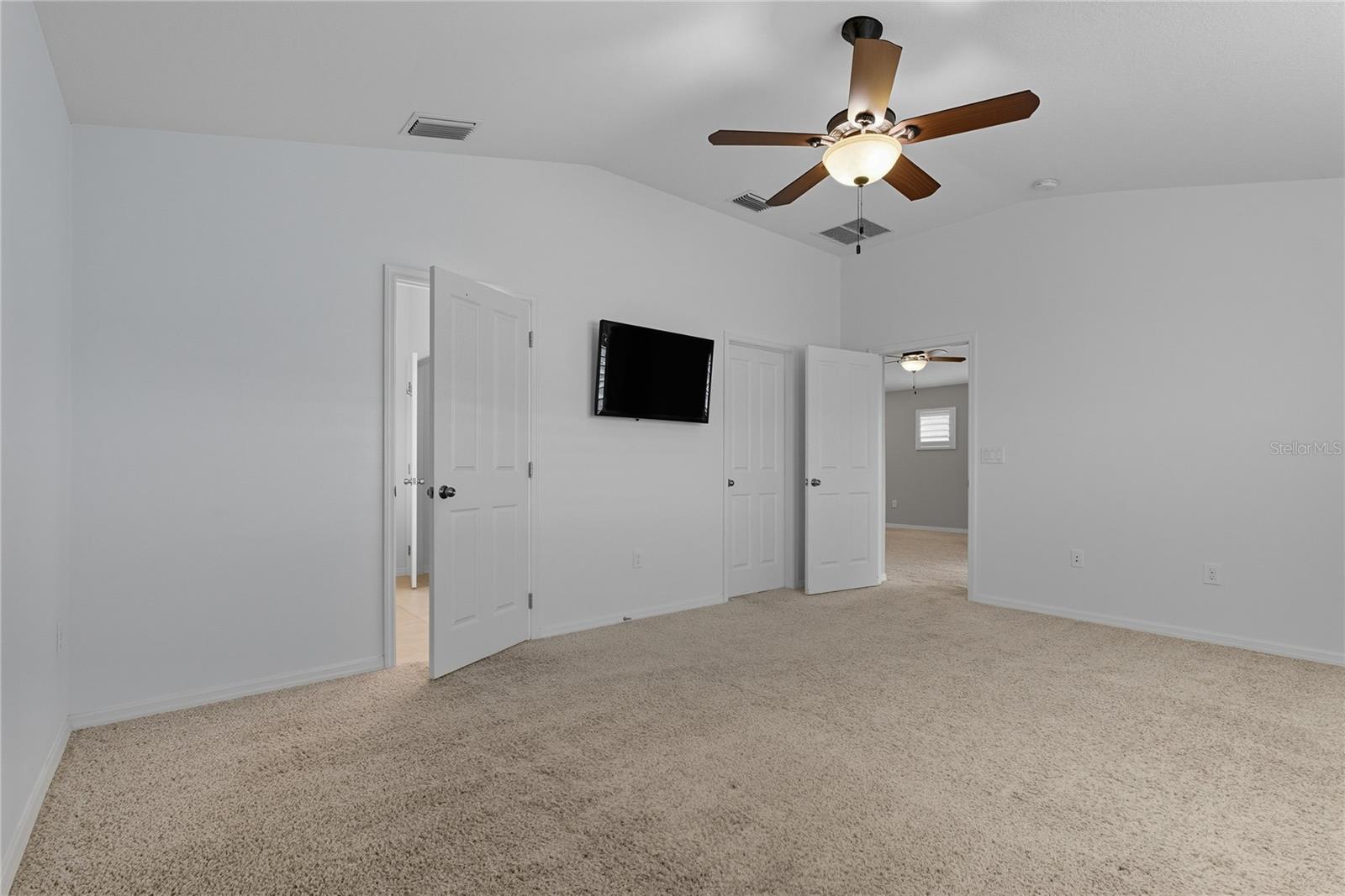 Image 23 of 59 For 12410 Loopback Drive