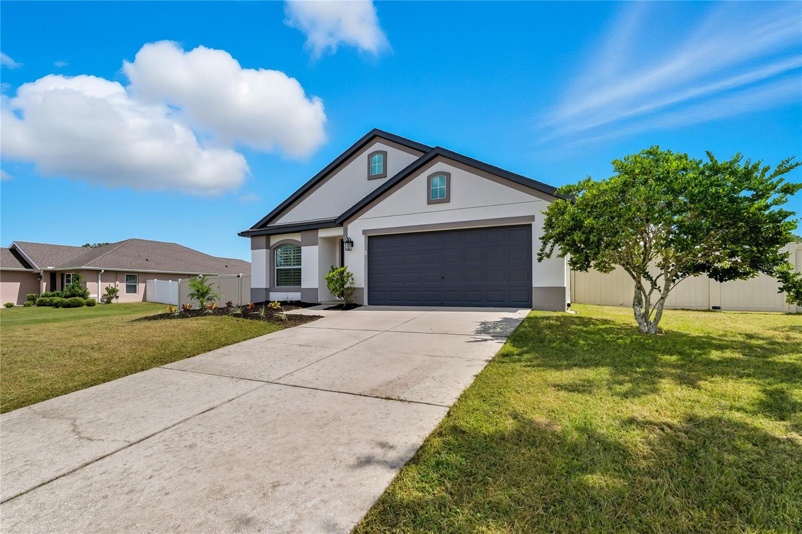 Image 4 of 59 For 12410 Loopback Drive