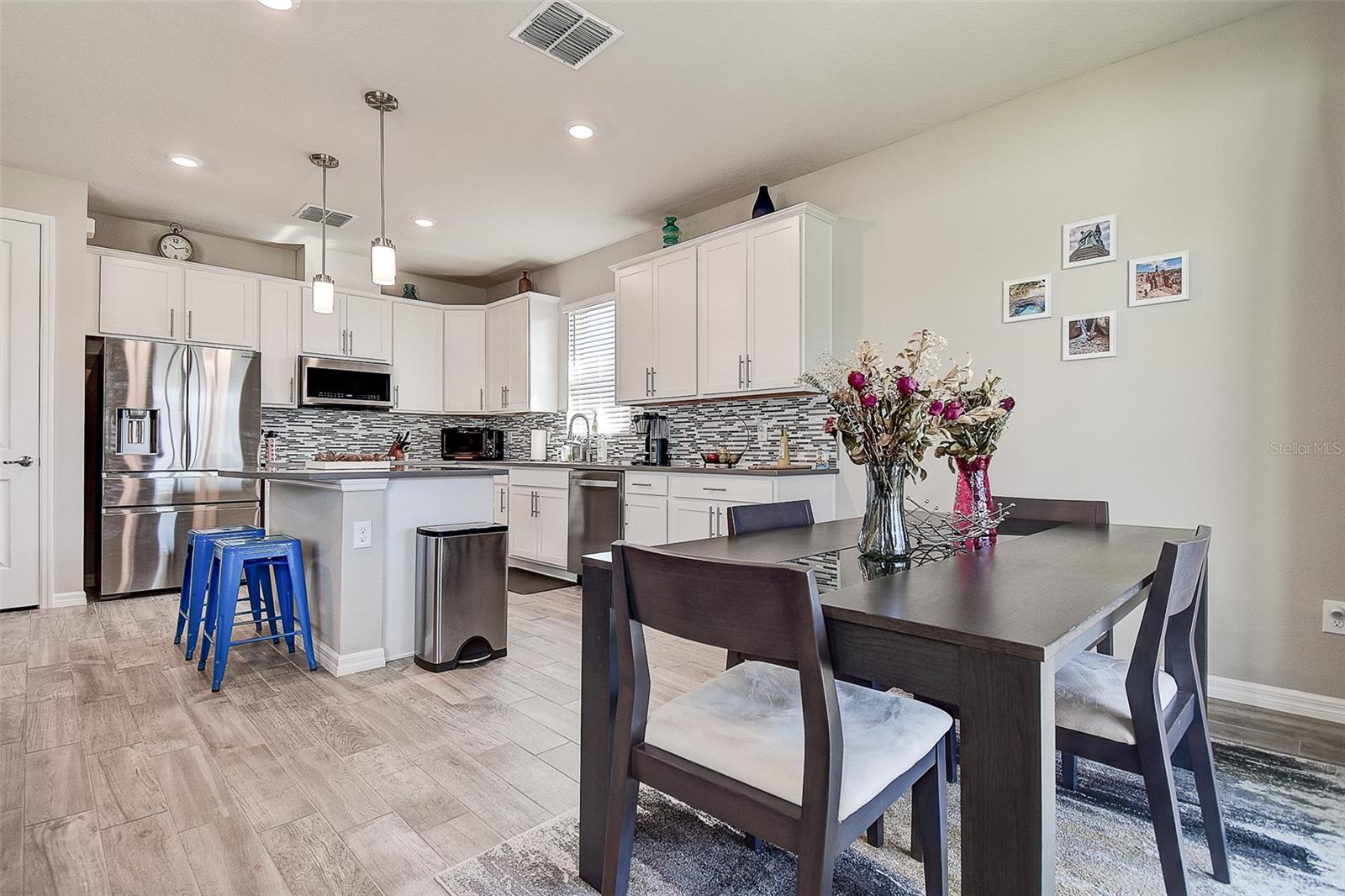 Image 7 of 41 For 11723 Clare Hill Avenue