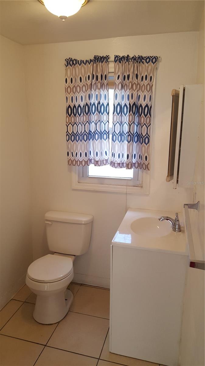 Image 3 of 12 For 827 Paris Avenue S